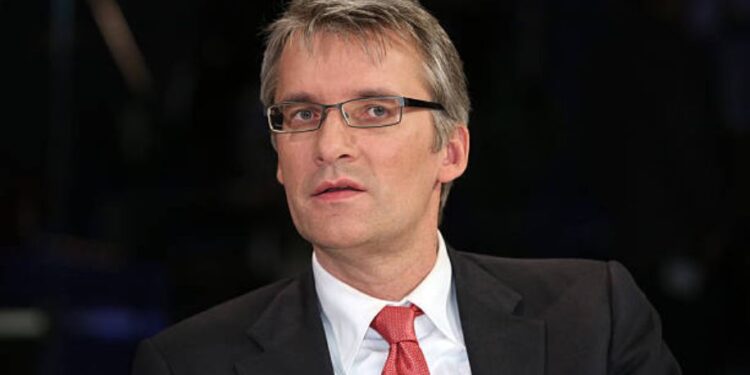 Mit Wem Ist Elmar Theveßen Verheiratet