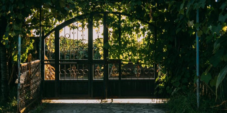 Falttore für die Einfahrt