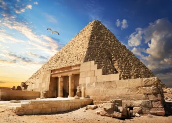 Kairo Ausflug ab Hurghada – Pyramiden, Museum & Nil erleben