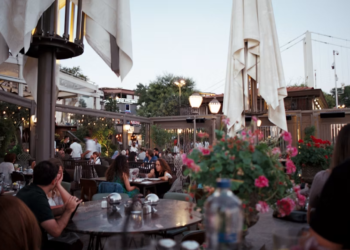 Wie eine gut gestaltete Terrasse zu mehr Umsatz beitragen kann
